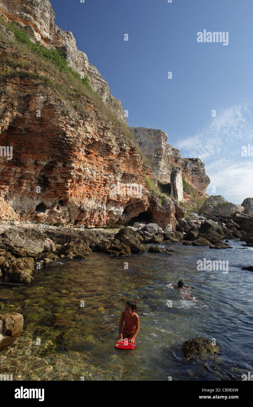 Schwimmen Menschen, nördlichen Schwarzmeer-Küste, Kamen Brjag, Bulgarien Stockfoto