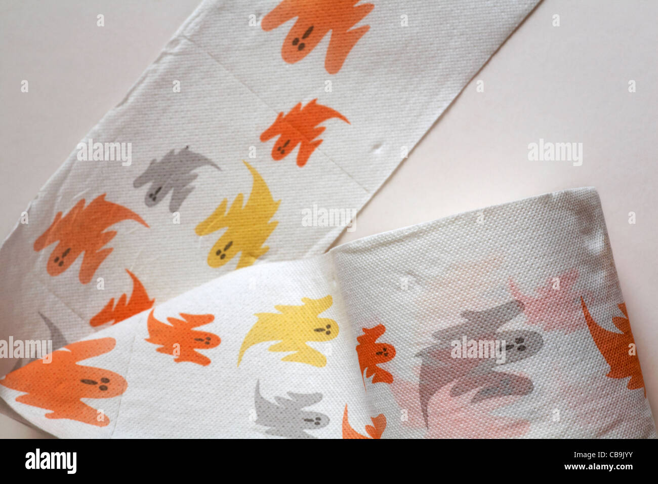 Halloween toilet paper -Fotos und -Bildmaterial in hoher Auflösung – Alamy