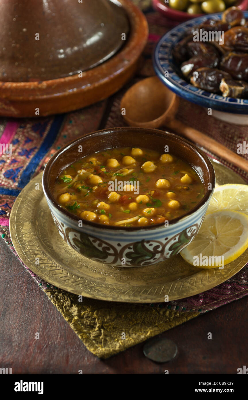 Typische marokkanische linsensuppe -Fotos und -Bildmaterial in hoher ...