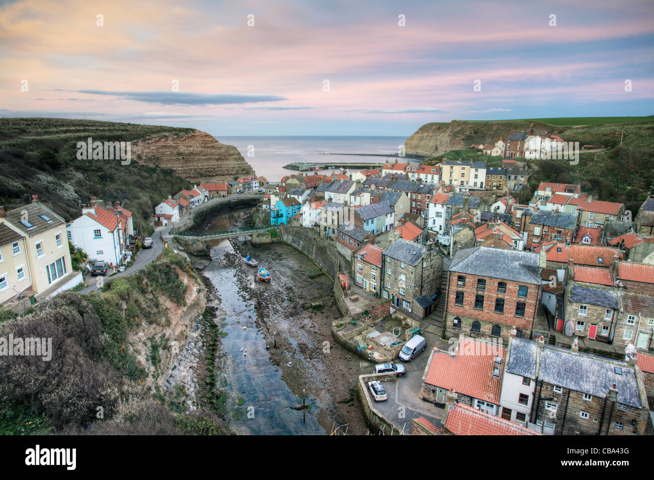 Sonnenuntergang am Staithes, North Yorkshire Stockfoto