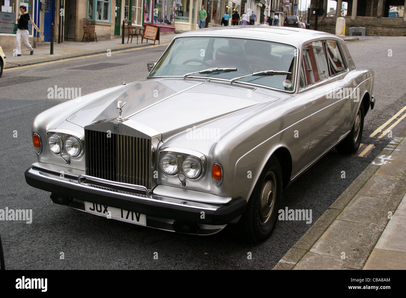Rolls-Royce Silver Shadow 'V' Registrierung (1979) in "Silber Kelch" Farbe, die Bank, Barnard Castle, County Durham, England Stockfoto