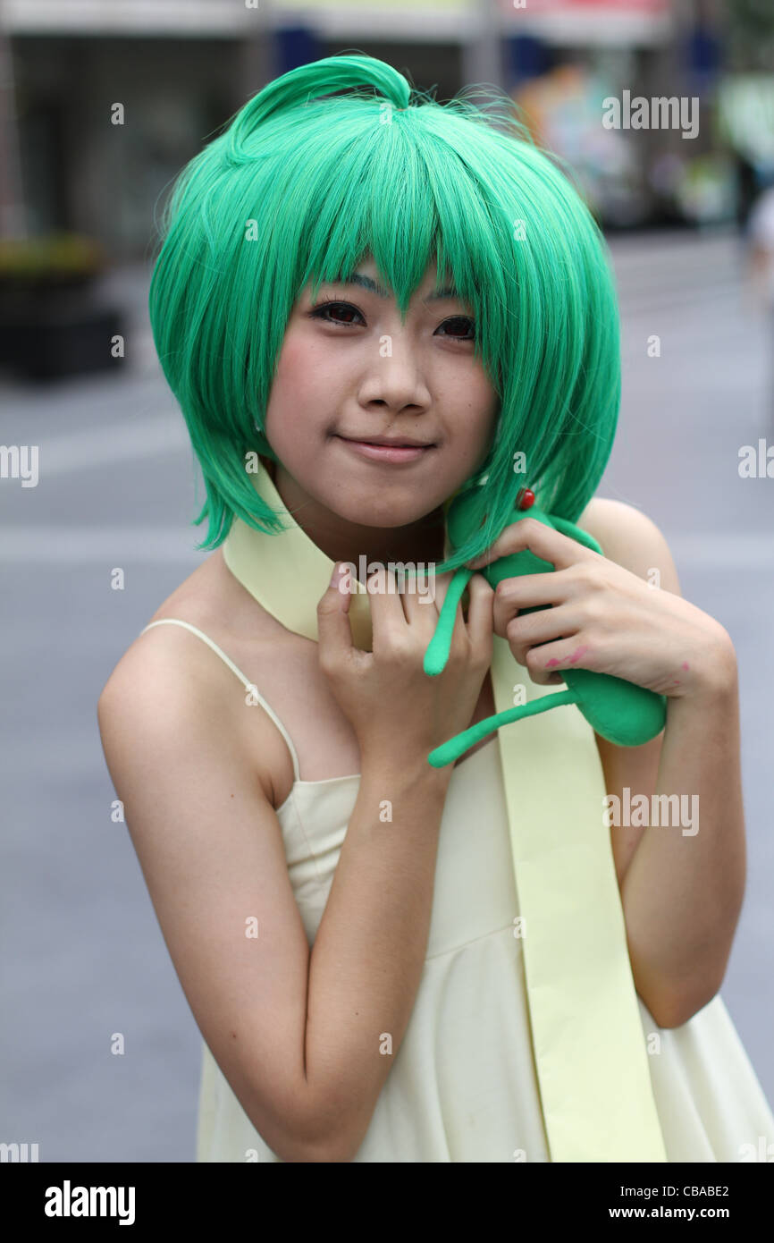 Ein thailändisches Mädchen nimmt Teil an einem Cosplay-Wettbewerb im Zentrum von Bangkok. Stockfoto