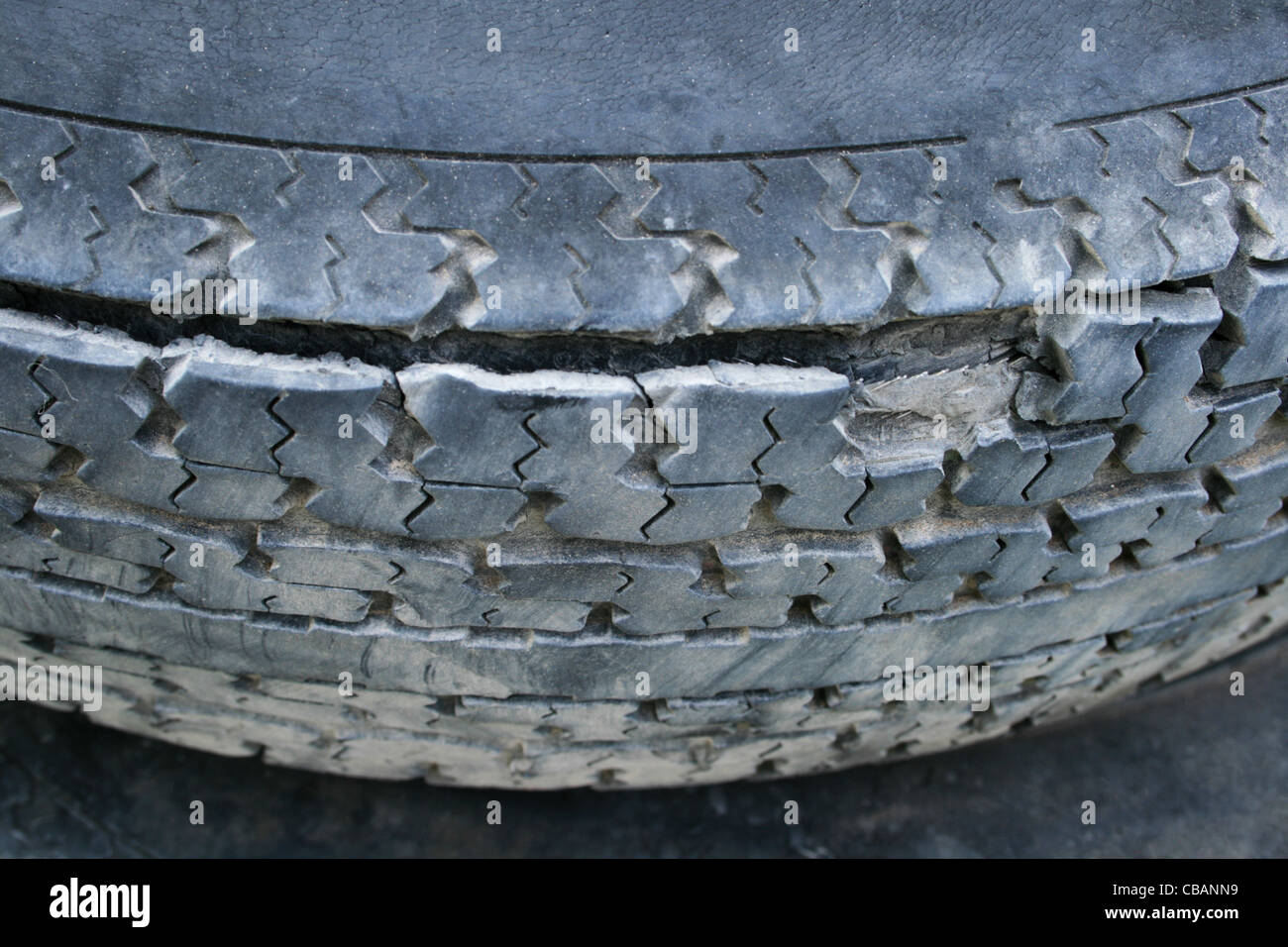 Radial tire -Fotos und -Bildmaterial in hoher Auflösung – Alamy
