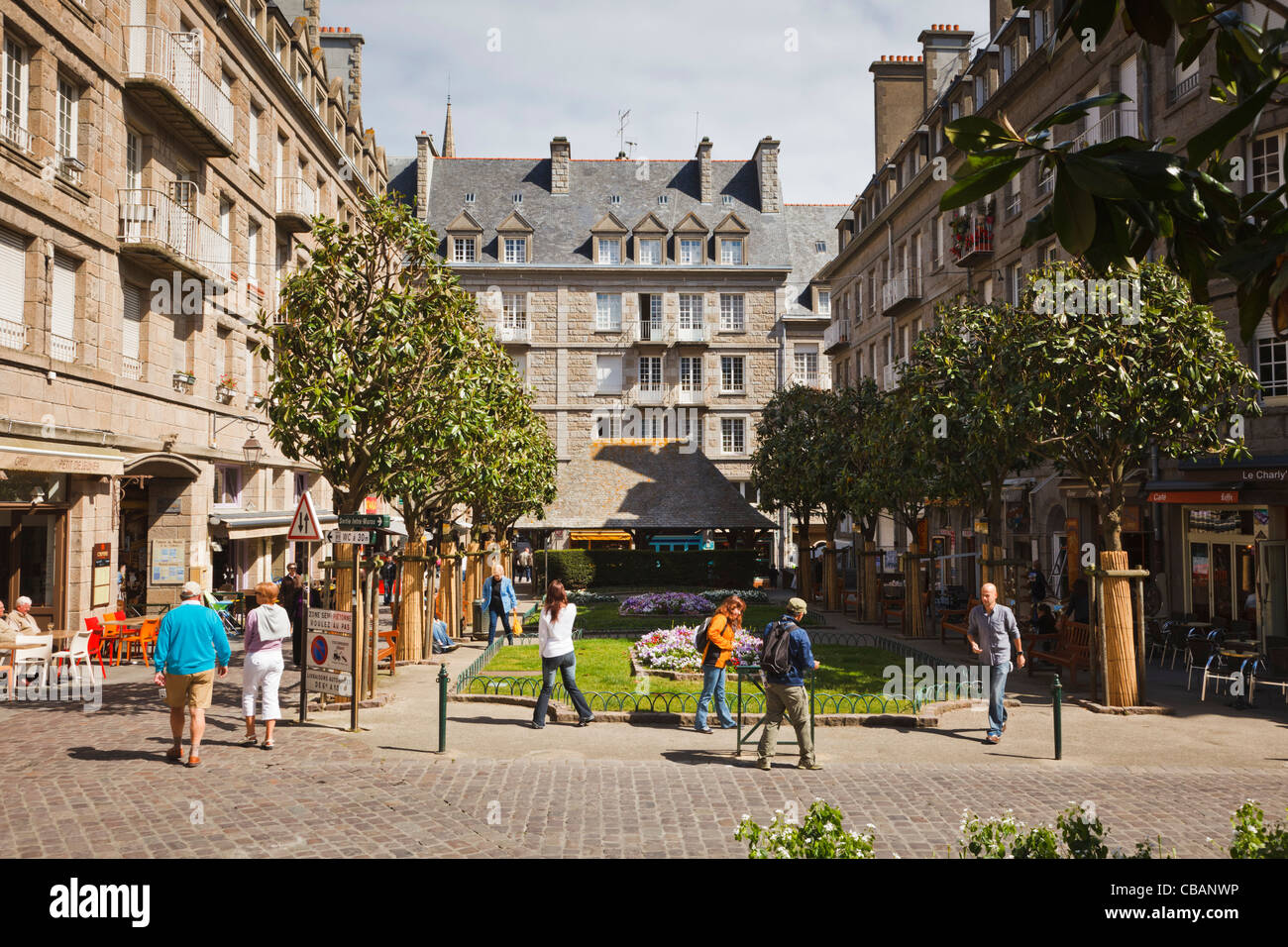 St Malo, Bretagne, Frankreich - Place aux Hülsenfrüchte im Stadtzentrum von Saint Malo. Stockfoto