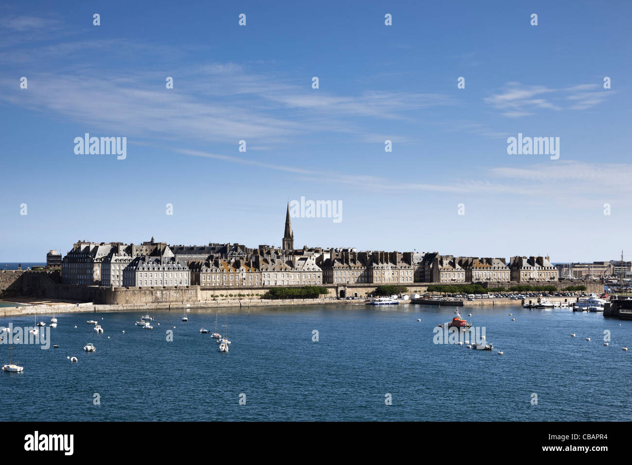 Saint Malo oder St Malo, Bretagne, Frankreich - aus dem Meer entnommen Stockfoto
