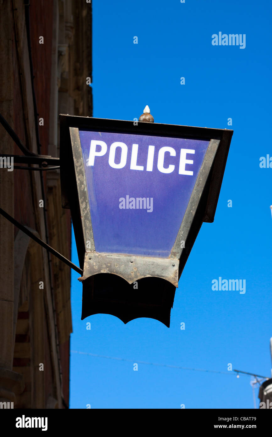 Alte britischen blaue Polizei Zeichen. Detail der alten Polizeigebäude in Gibraltar. Stockfoto