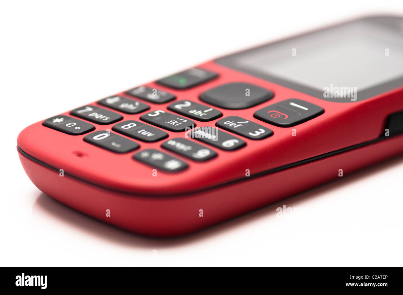 Handy oder Handy, Nokia 101, rot auf weißem Hintergrund. Stockfoto