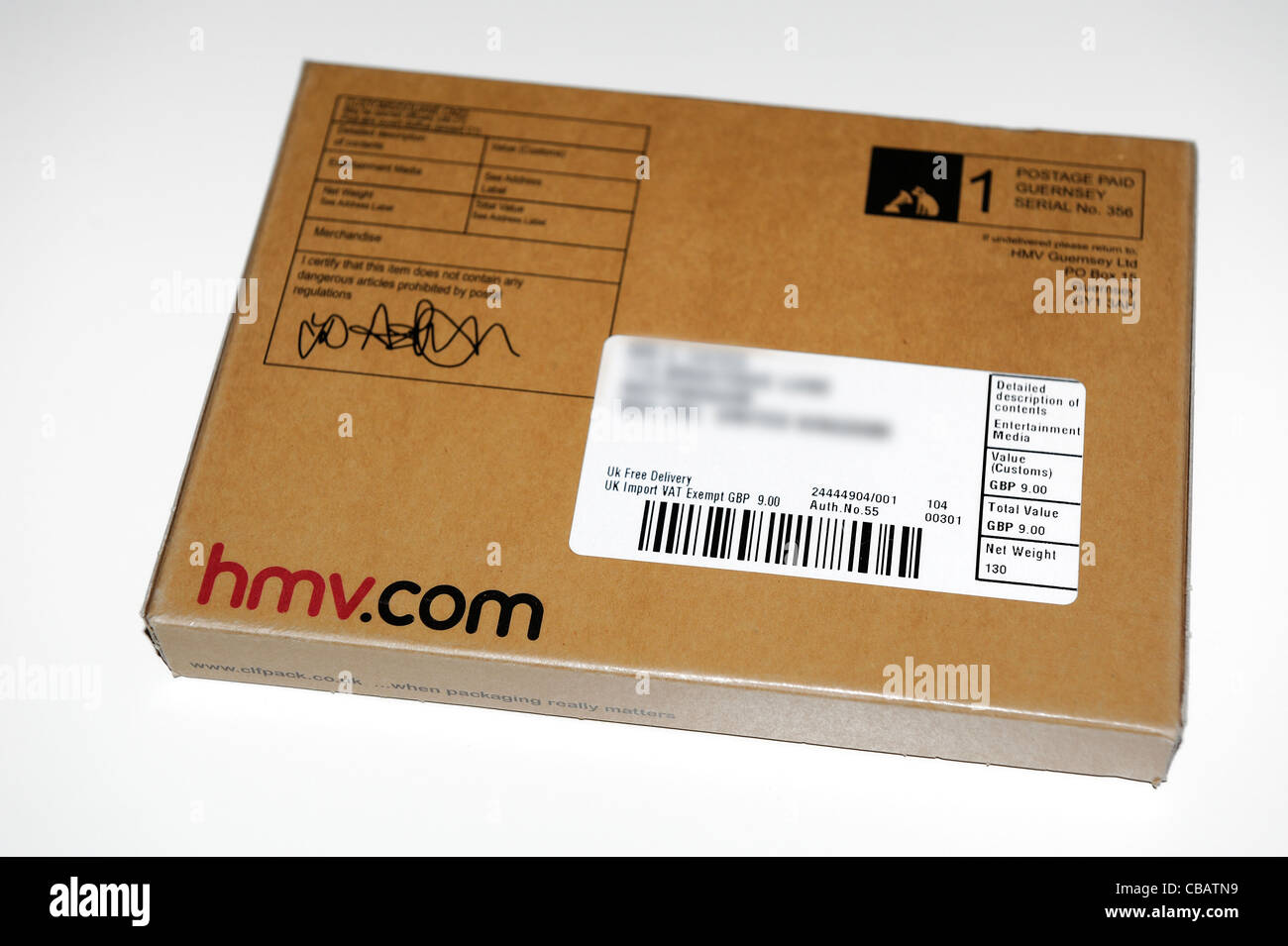 HMV Online-dvd-Lieferung-Box Verpackung England uk Adressangaben verschwommen Stockfoto