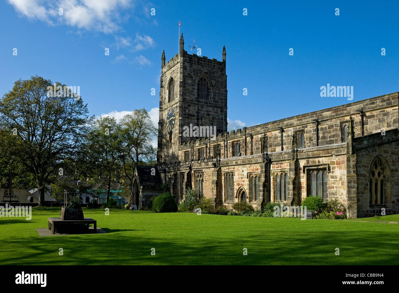 Holy Trinity Church im Herbst Skipton North Yorkshire England Großbritannien Vereinigtes Königreich GB Großbritannien Stockfoto