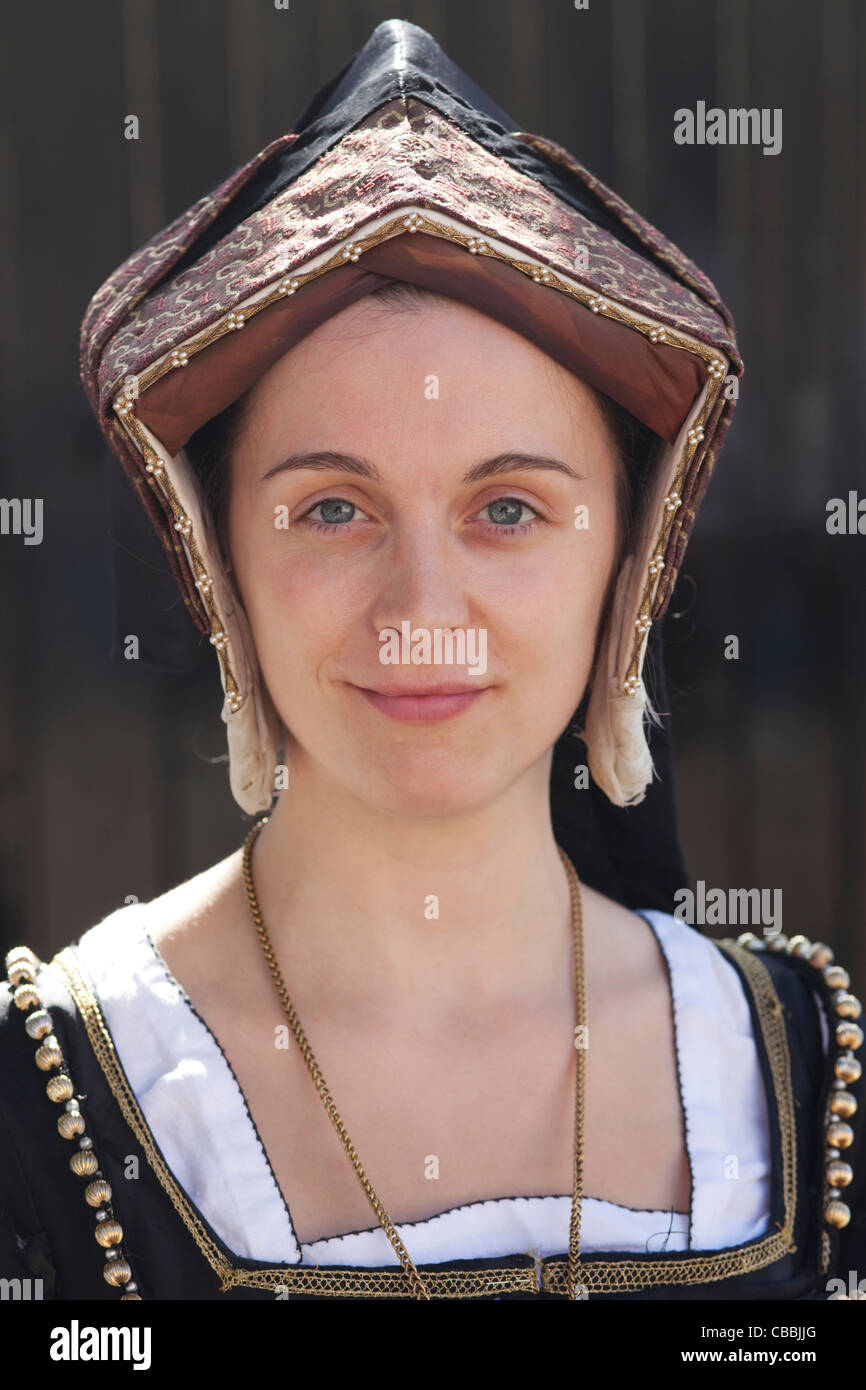 England, London, Tower of London, Schauspieler in historischen Kostümen aus der Studie von Anne Boleyn zeigen Stockfoto