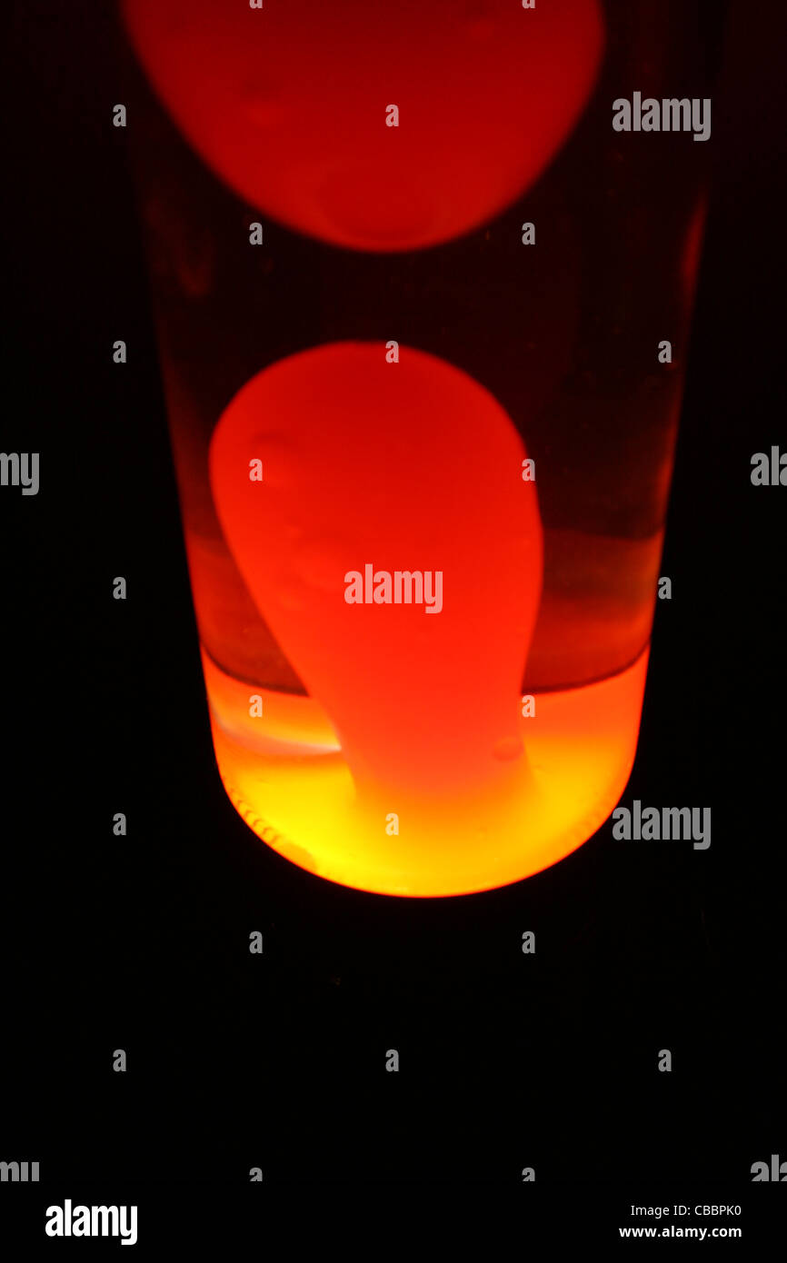 Rote und gelbe Lavalampe Stockfoto