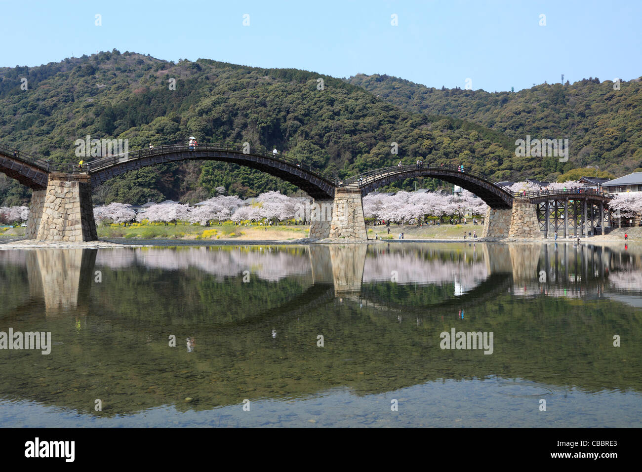 Kintai-Brücke und Fluss Nishiki, Iwakuni, Yamaguchi, Japan Stockfoto