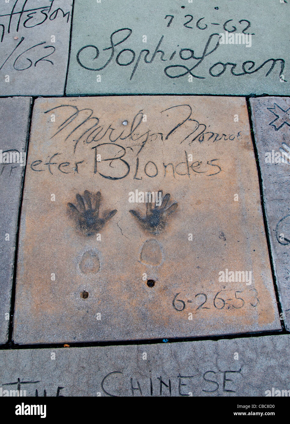 Hand Fuß Drucke Pflasterung Chinese Theater in Hollywood Boulevard in Los Angeles Stockfoto