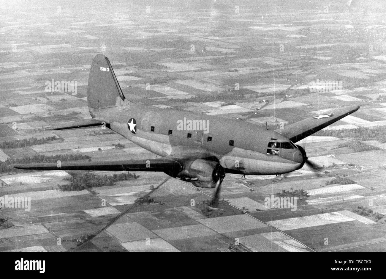 USAAFC-46 Commando WW11 Transportflugzeug im Flug Stockfoto