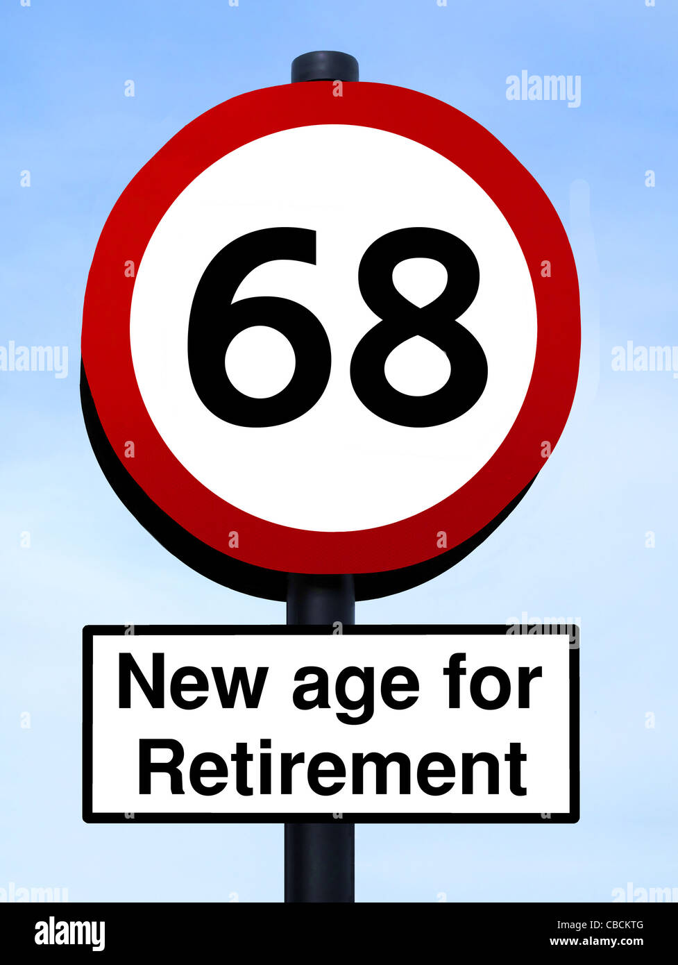 Neues Zeitalter für den Ruhestand, 68 Roadsign, isoliert auf einem blauen Himmel Stockfoto
