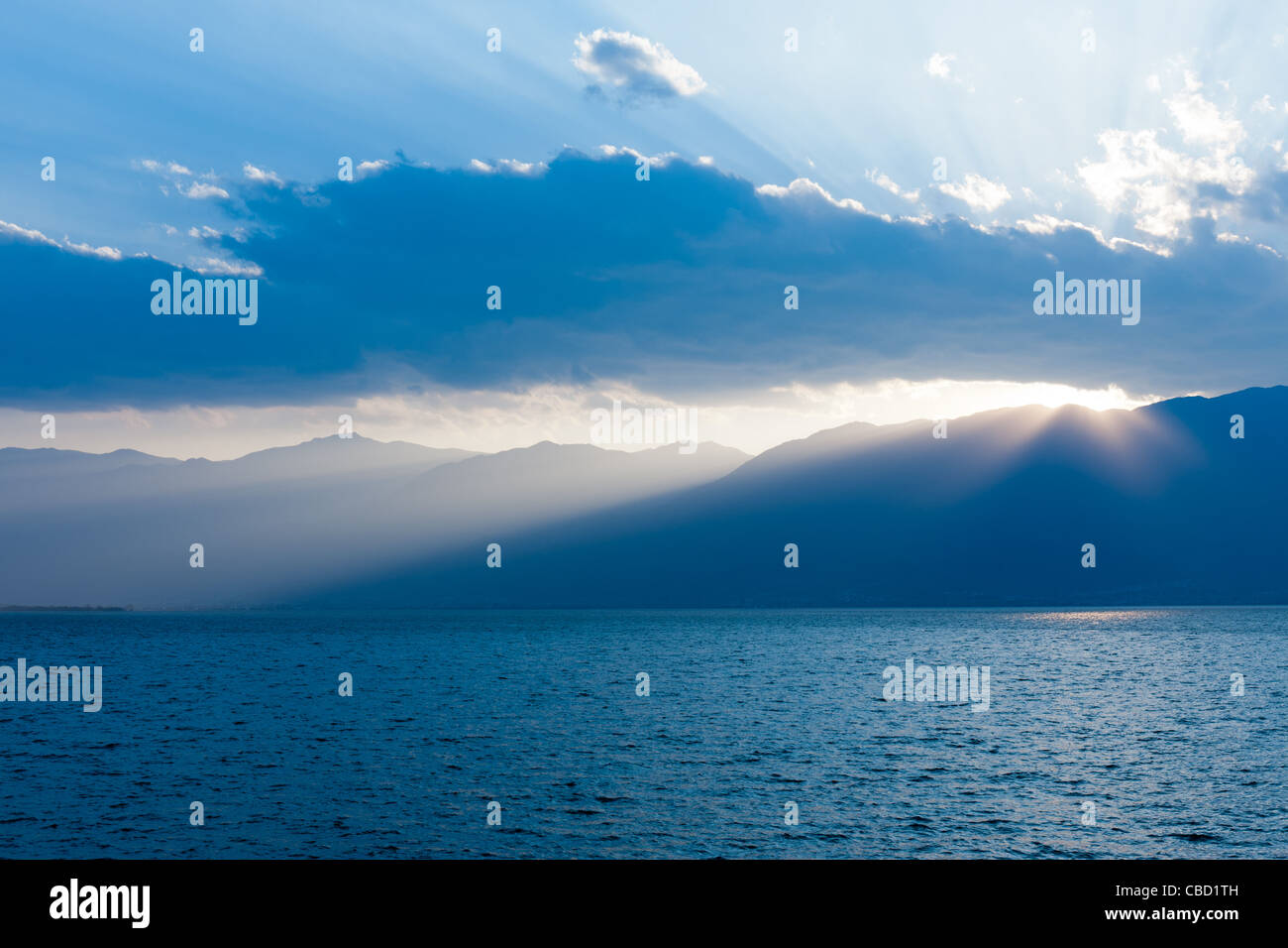 See-Landschaft bei Sonnenuntergang in Dali, Provinz Yunnan Stockfoto