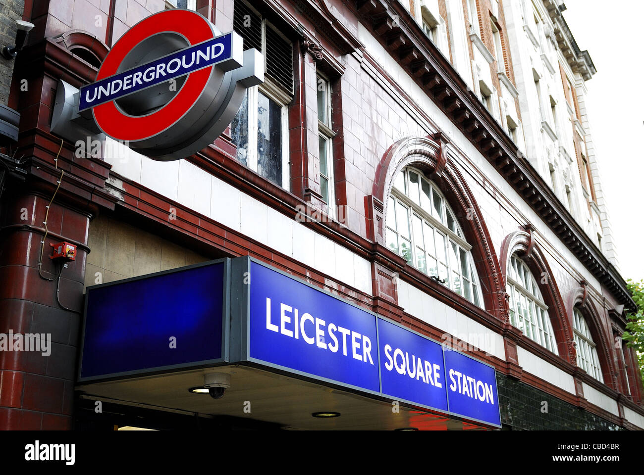 Eingang des Londoner U-Bahn-Station Leicester Square Stockfoto