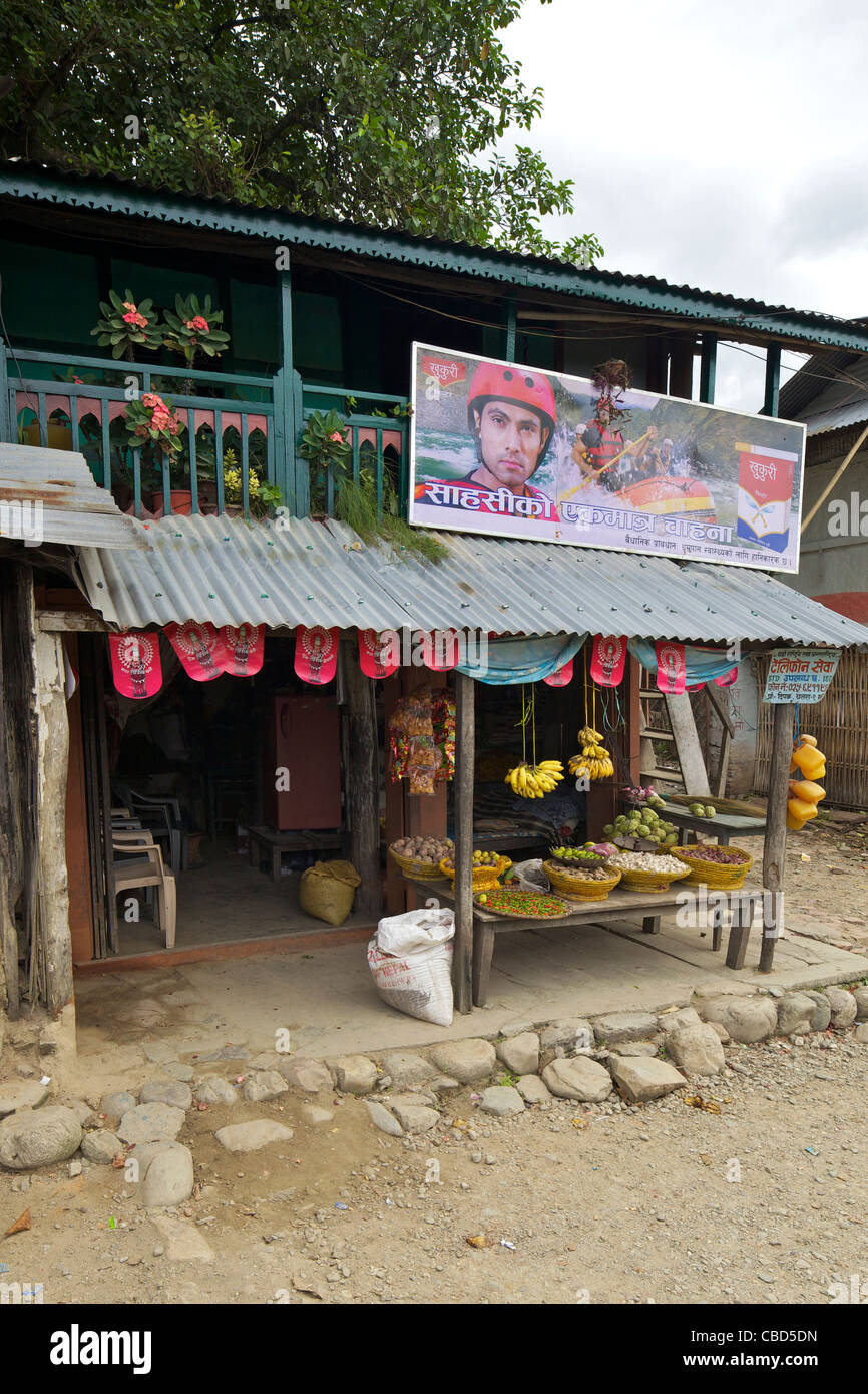 Shop-Fronten, Chatara Stadt, Terai, Nepal, Asien Stockfoto