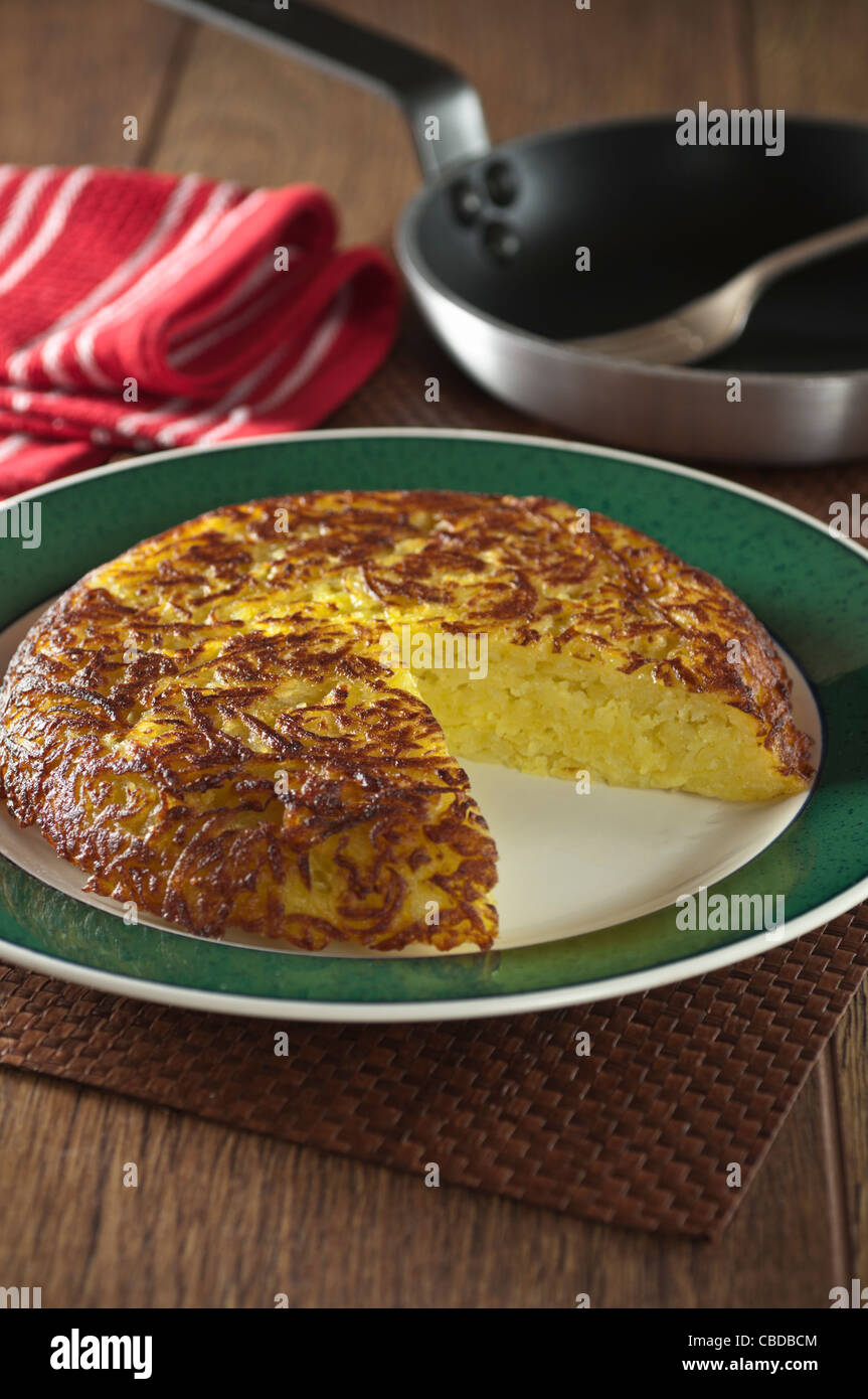 Rösti Kartoffeln. Schweizer Kartoffelgericht Stockfoto