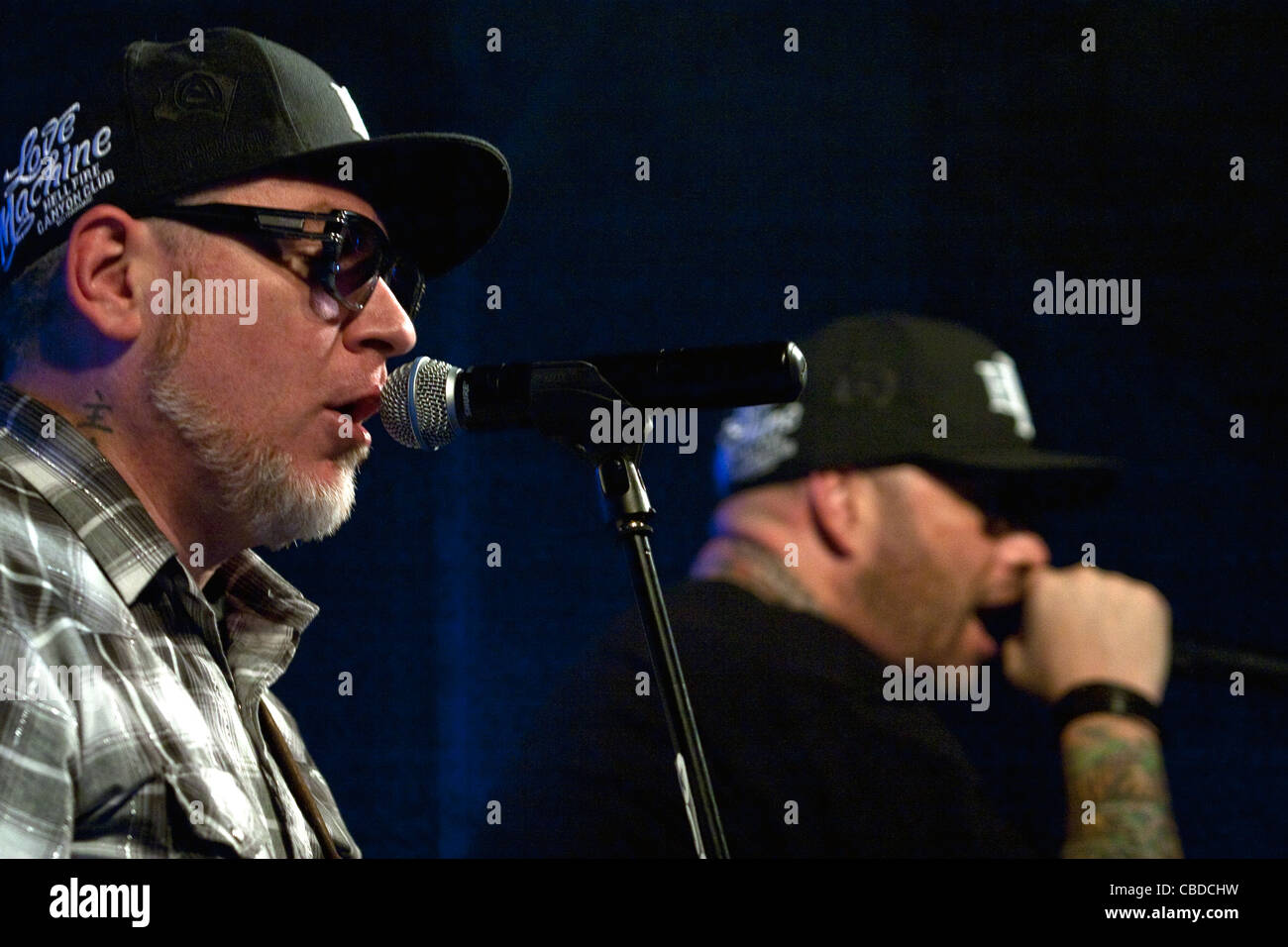 Konzert der US-Band House of Pain in Meetfactory, Prag am 24. Juni 2011. Everlast und Danny Boy. (CTK Foto/Krystof Kriz) Stockfoto