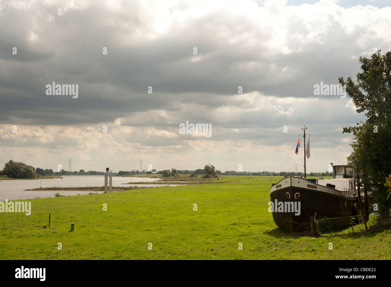Niedrigwasser am Rhein, Gelderland, Niederlande Stockfoto