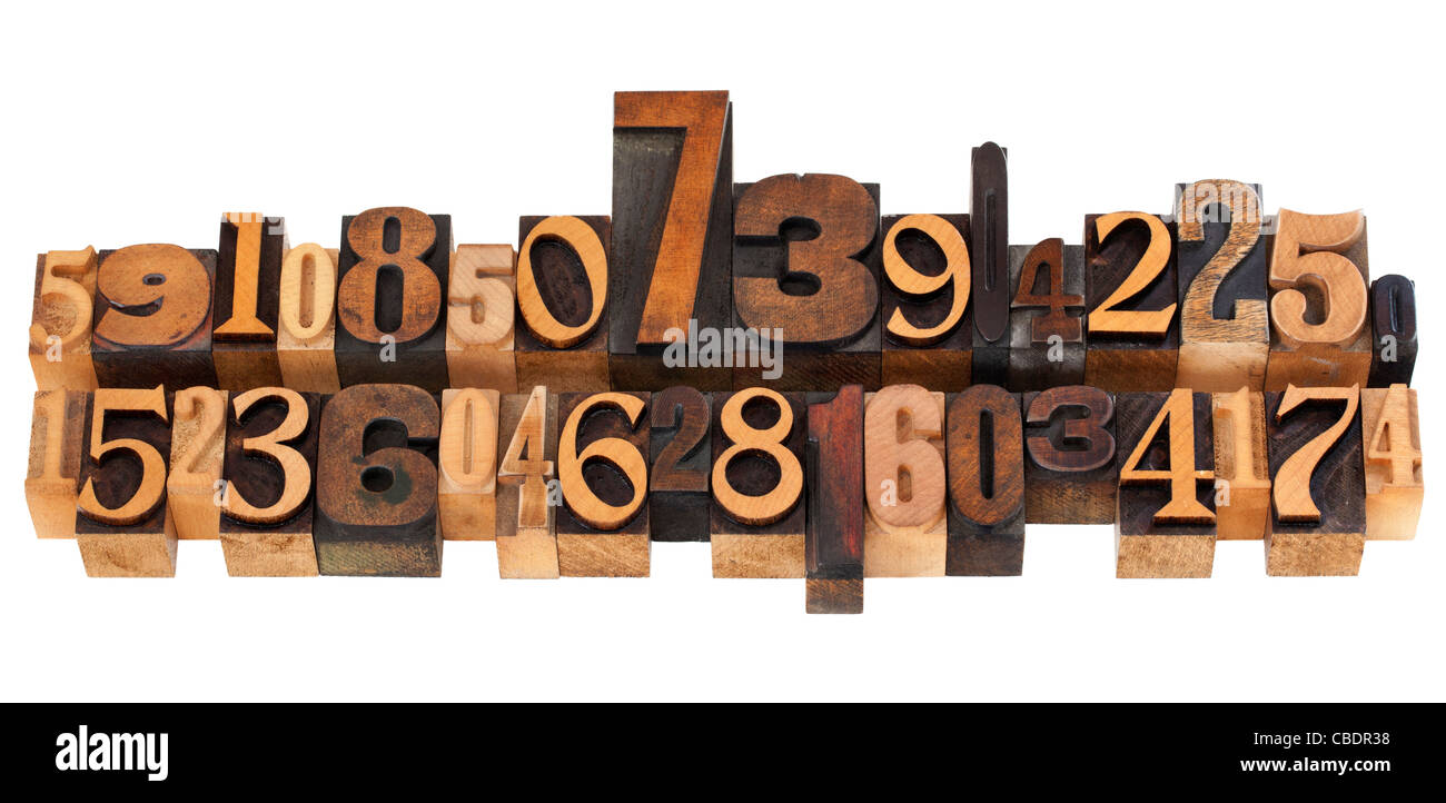 numerische Konzept - zwei Reihen von Zufallszahlen - isolierte Vintage Holz Buchdruck Blöcke Stockfoto