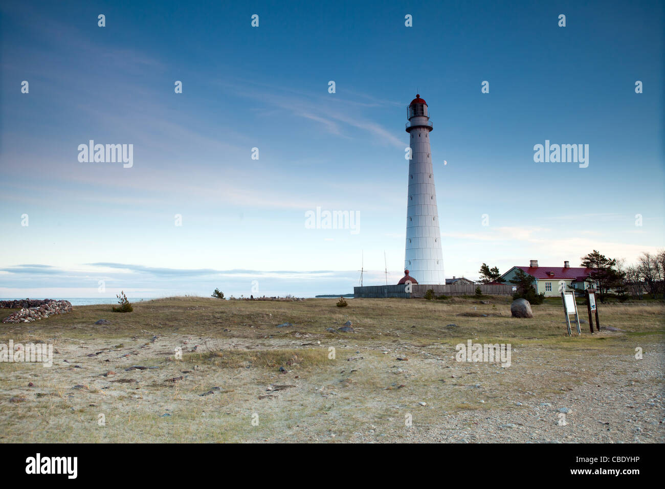 Weißmetall Leuchtturm - Tahkuna, Hiiumaa, Estland Stockfoto