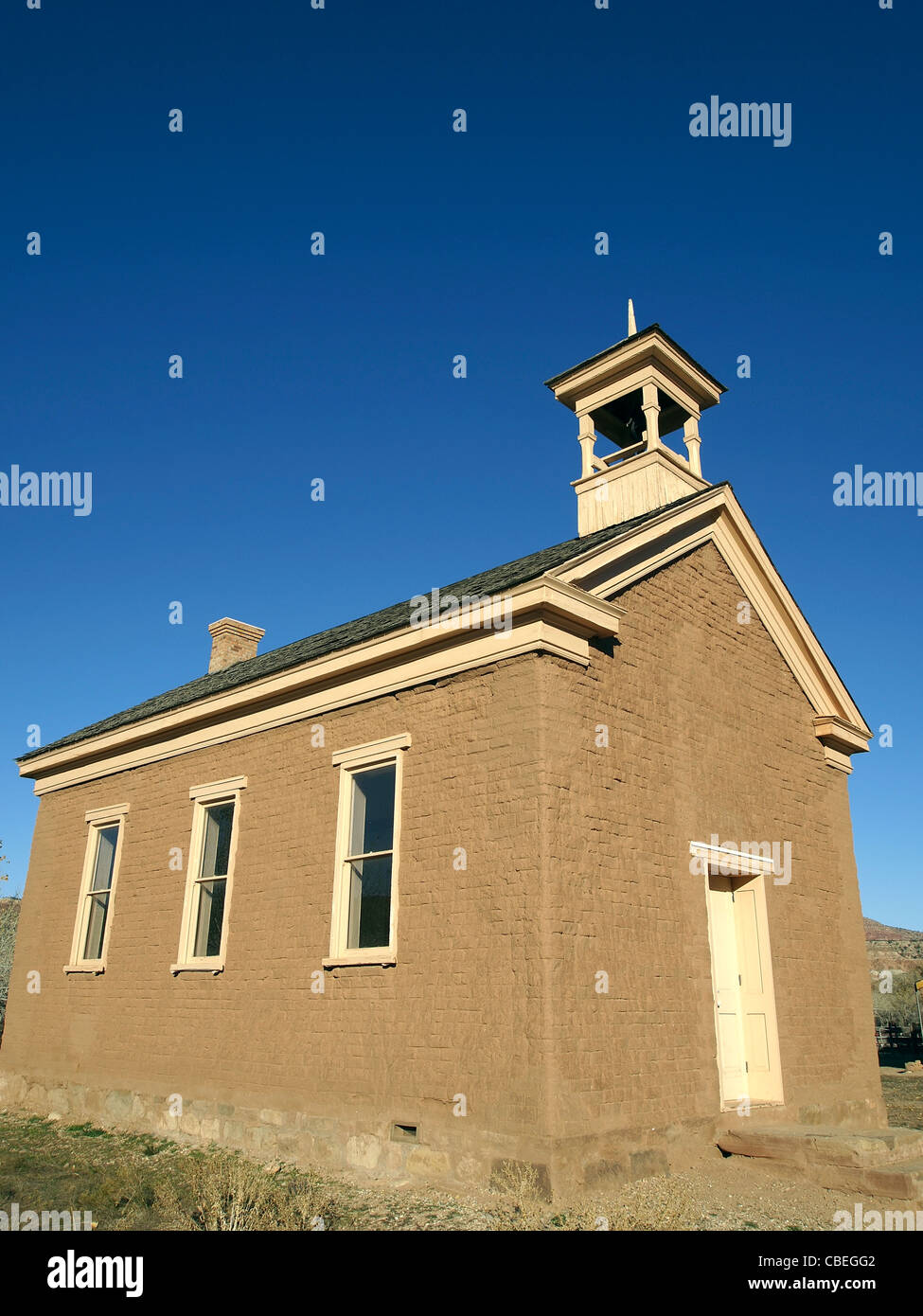 Eine alte Gemeindehaus in westlichen Landgemeinde. Stockfoto