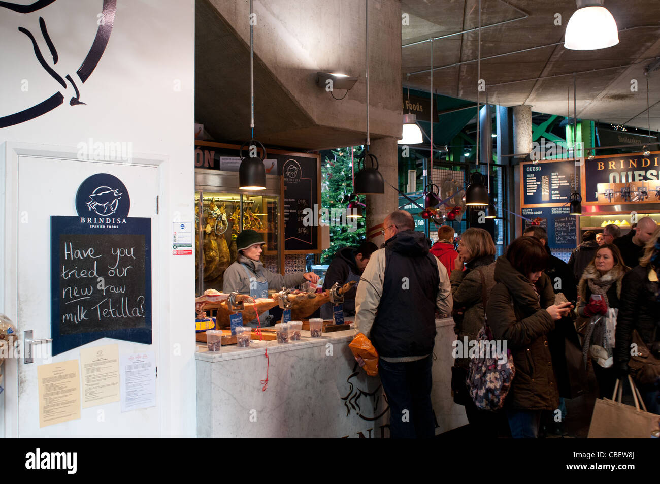 Brindisa spanische Lebensmittel Shop, Borough Market, London, England, Vereinigtes Königreich Stockfoto