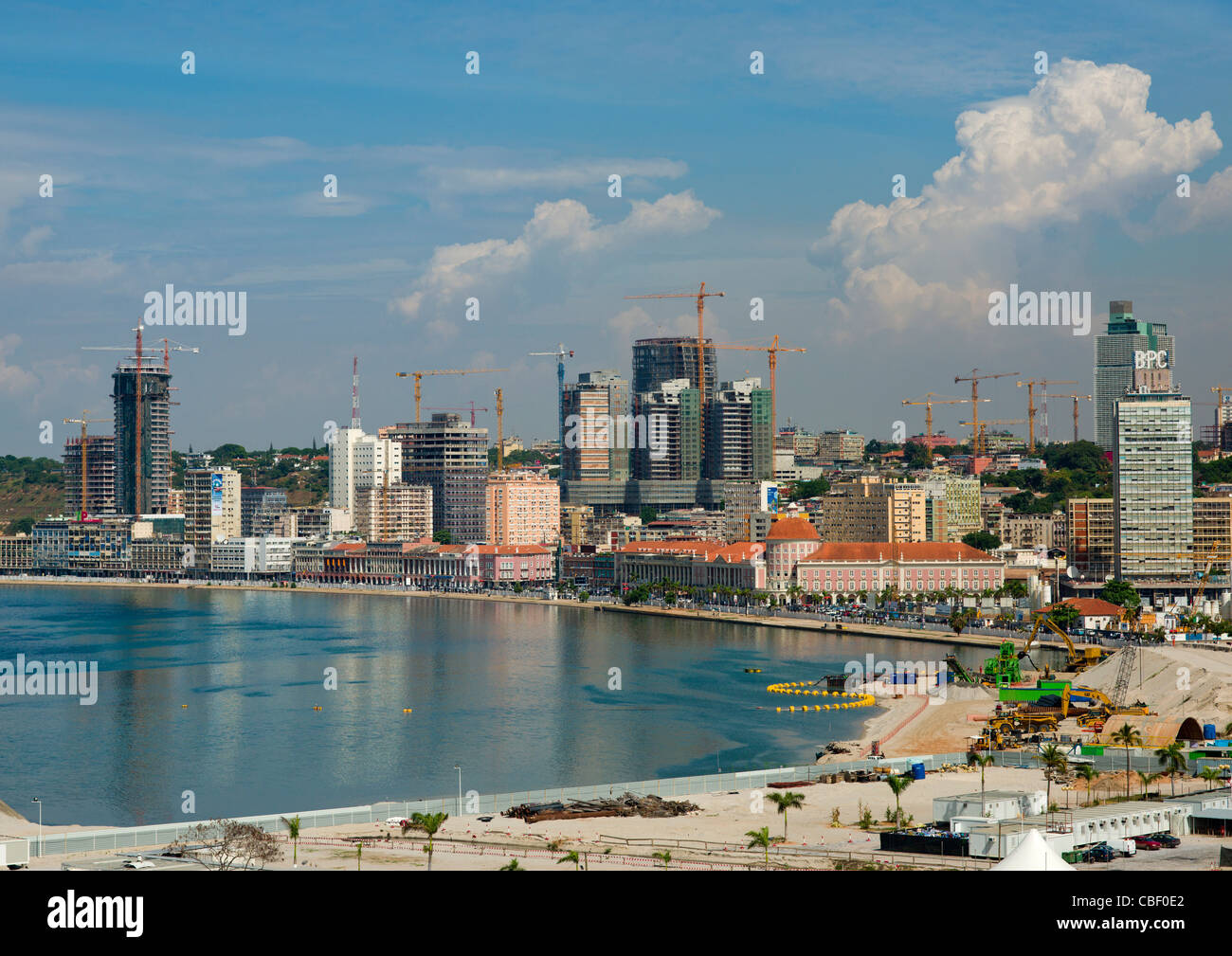 Öffentliche Arbeiten im Hafen von Luanda, Angola Stockfoto