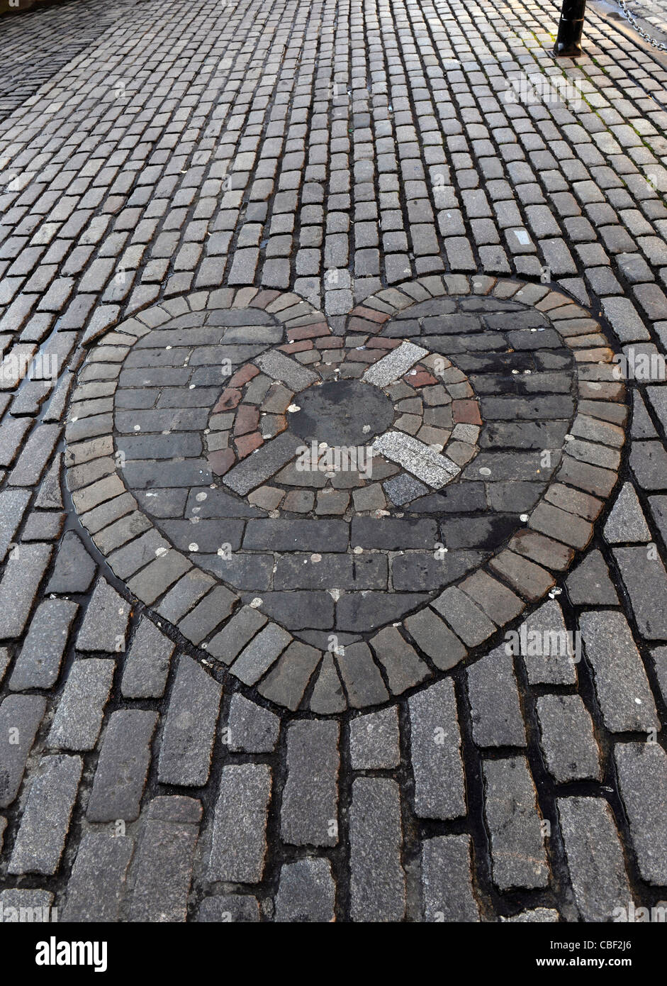 Heart of Midlothian FC, Royal Mile. Edinburgh, Schottland. Markiert, wo die Menschen früher ausgeführt werden. Stockfoto