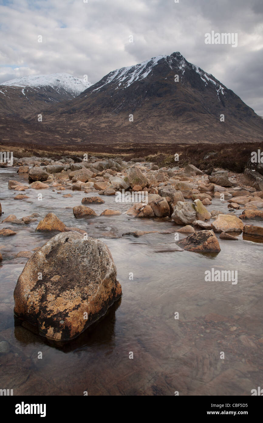 Fluss Coupall und Buchaille Etive Mor, Glencoe, Schottisches Hochland Stockfoto