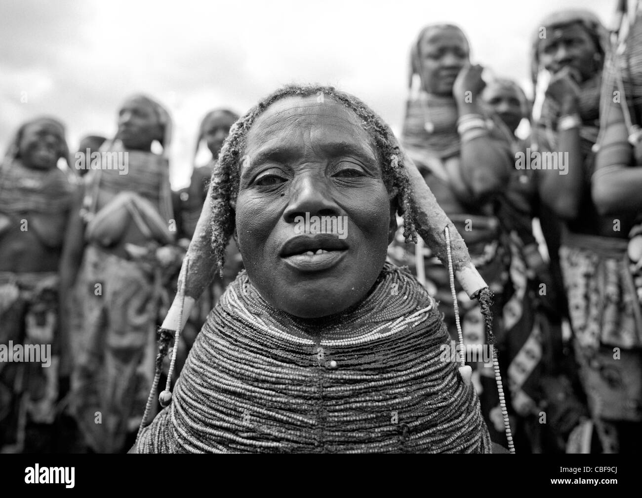 Mwila Frau mit Vilanda Halskette, Angola Stockfoto