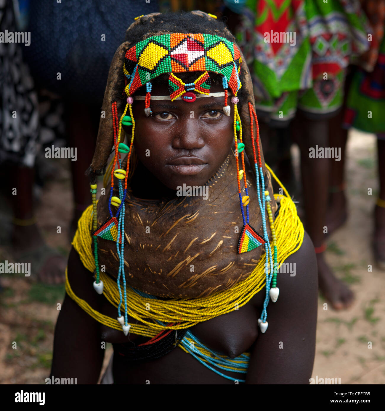 Mwila Mädchen mit einem Vikeka Halskette, Angola Stockfoto