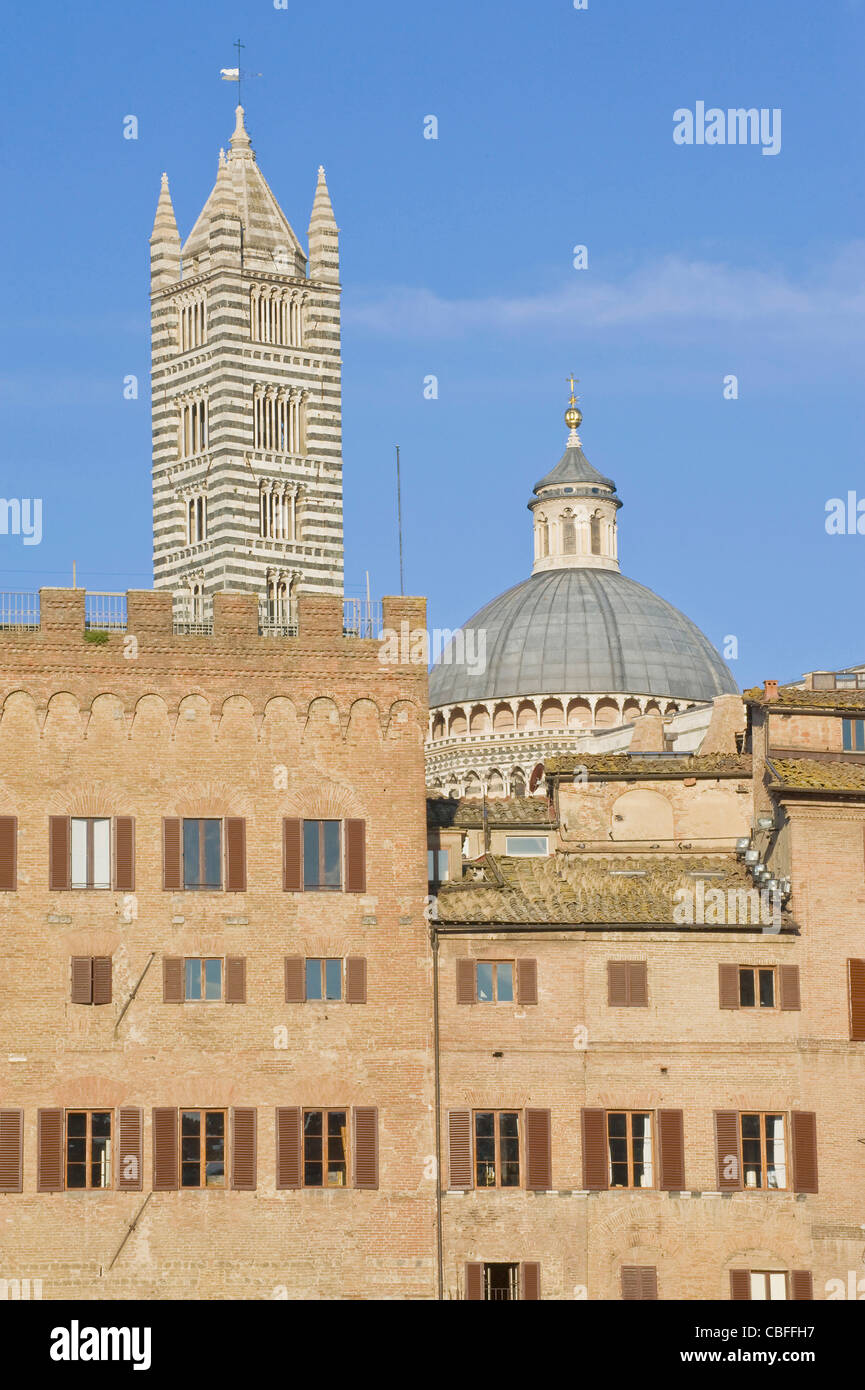 Europa, Italien, Toskana, Siena, Siena Dom (Duomo di Siena) vom Piazza del Campo Stockfoto