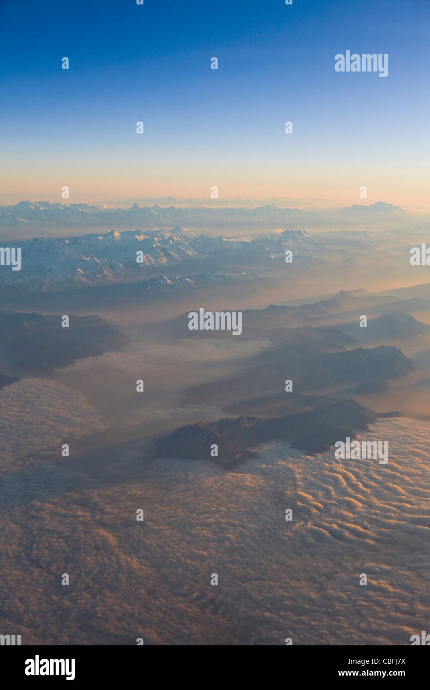 Österreichischen Alpen von einem kommerziellen Flug bei 30000 Fuß Stockfoto