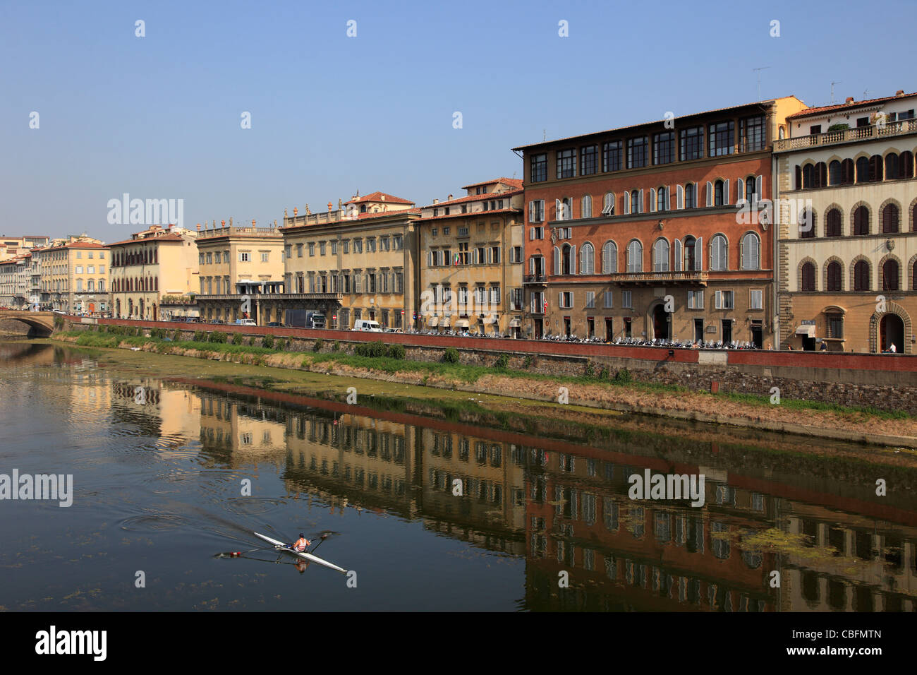 Italien, Toskana, Florenz, Arno Fluss, Lungarno Corsini, Stockfoto