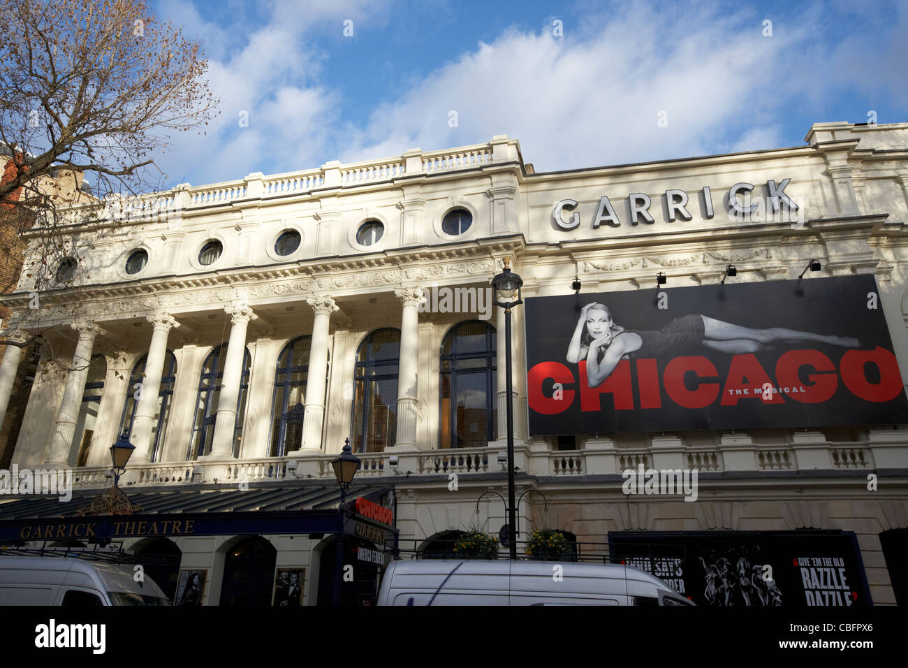 Garrick Theatre zeigt Chicago im Theatreland west end London England uk Vereinigtes Königreich Stockfoto