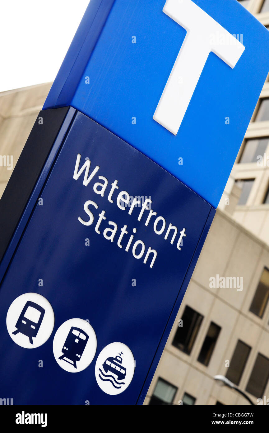 Waterfront Station Zeichen in der Innenstadt von Vancouver. Stockfoto