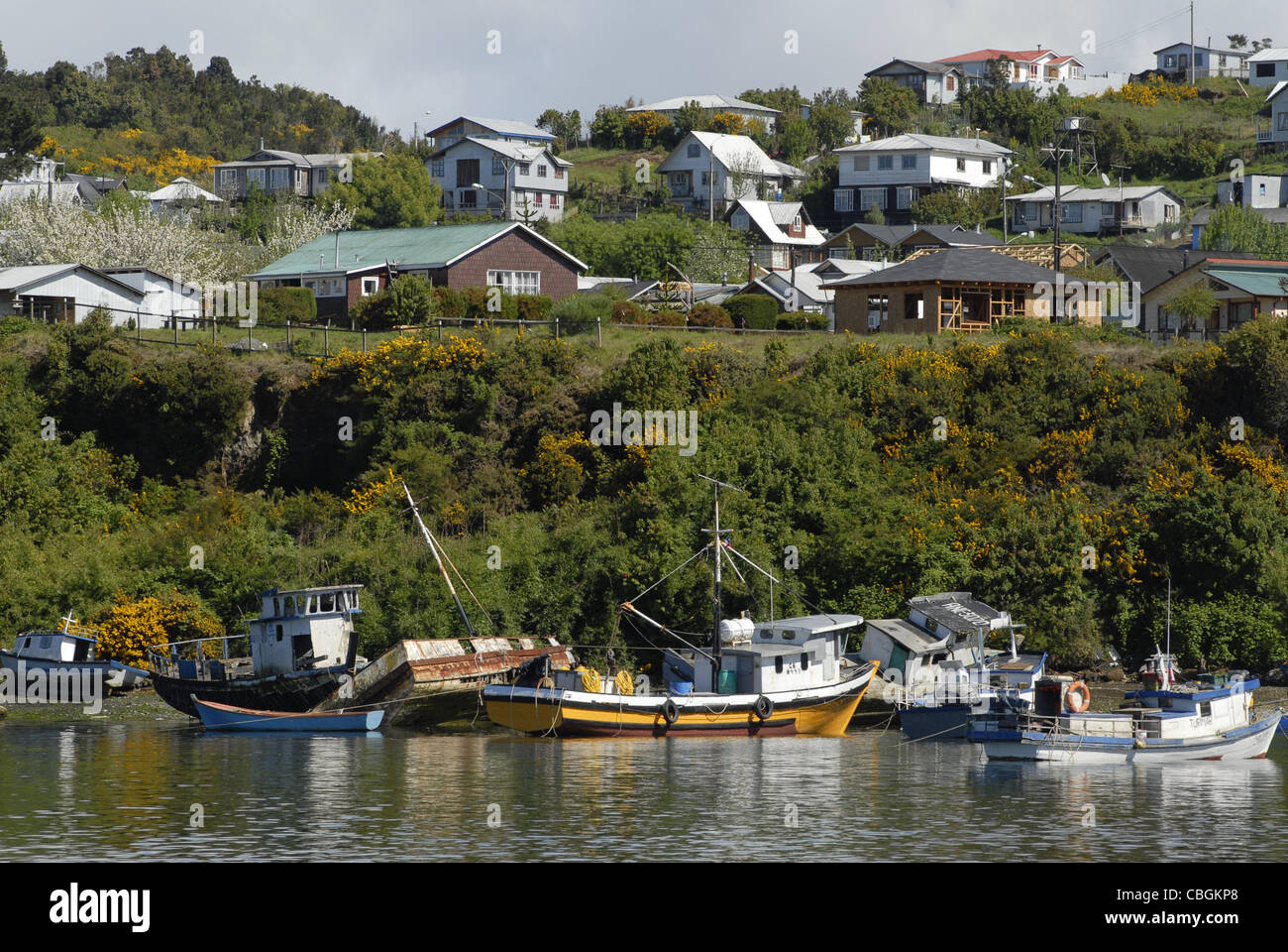 Hafen von Dalcahue, Blick von der Fähre auf Quinchao Insel, Insel Chiloe, Seenplatte, Chile Stockfoto