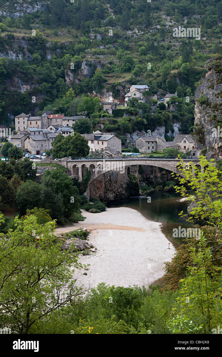 Brücke über den Fluss Gorges du Tarn Frankreich Stockfoto