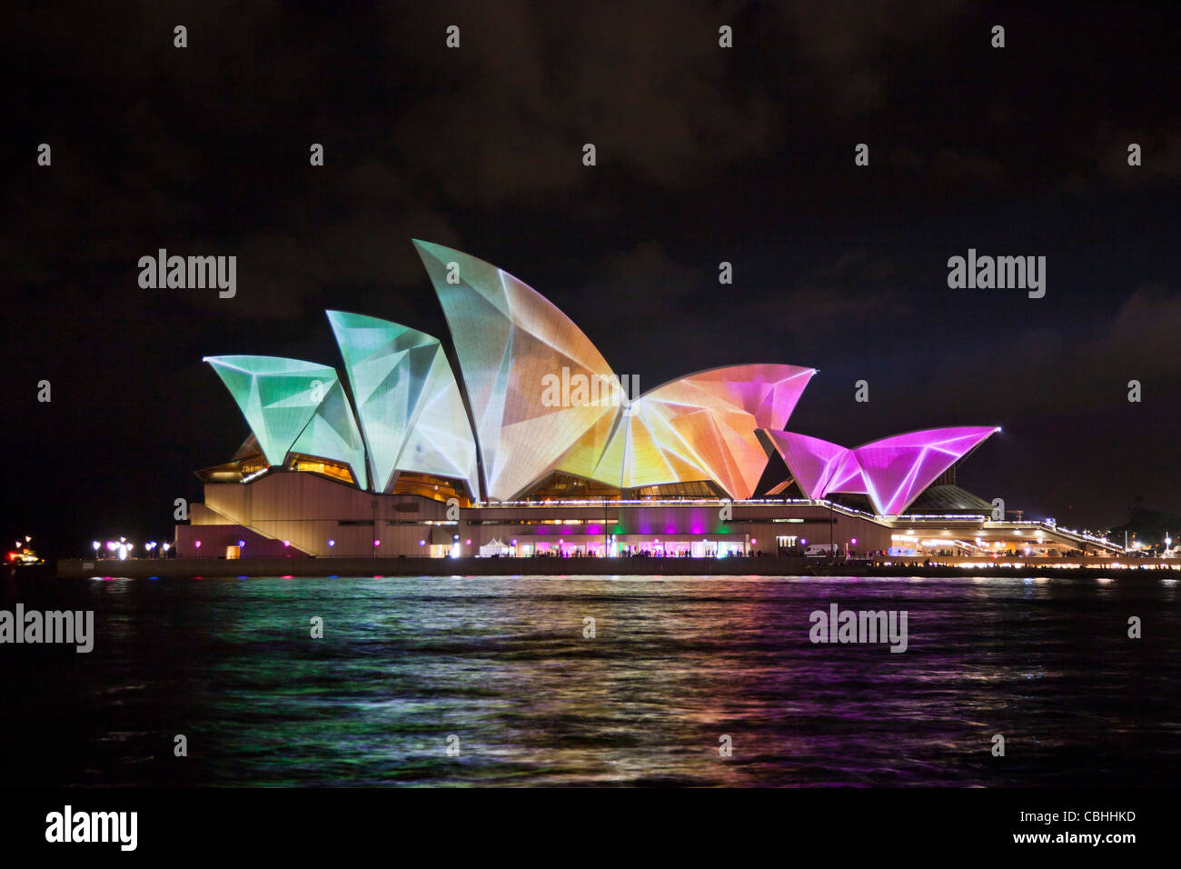ustralien, Sydney Opera House, Beleuchtung der Segel während der lebendige Live Festival 2011 mit Lichteffekten durch Superbien Stockfoto
