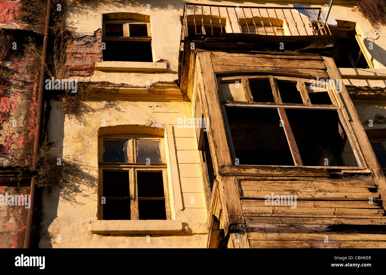 Altes Haus auf Tomtom Kaptan Sokagi, Beyoglu, Istanbul, Türkei Stockfoto