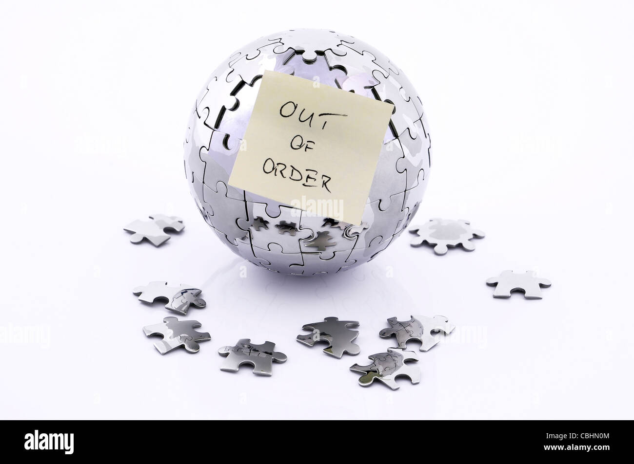 Puzzle Globus, Erde mit Memo-Karte, nicht in Ordnung Stockfoto