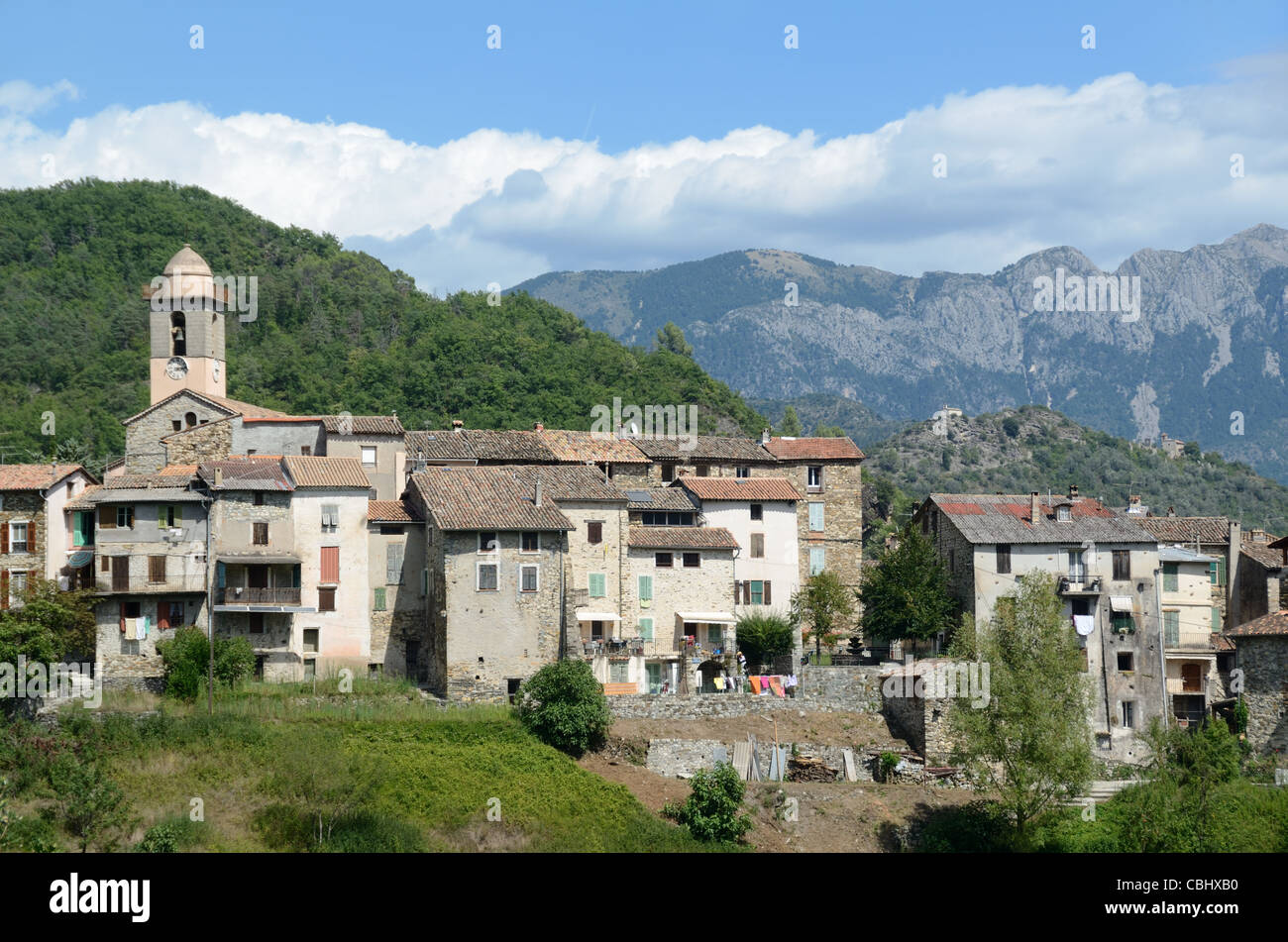 Massoins, thront, Dorf oder Alpendorf, Voralpen, Alpes-Maritimes, Frankreich Stockfoto