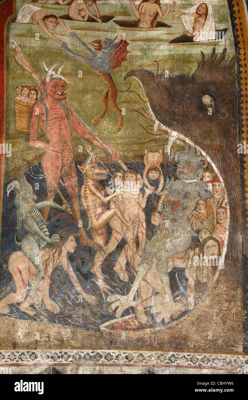 Maul der Hölle Fresko oder Wandmalerei mit Teufel Entführung Kinder, Kapelle der Büßer Blancs (1492) La Tour-sur-Tinée Alpes-Maritimes Frankreich Stockfoto