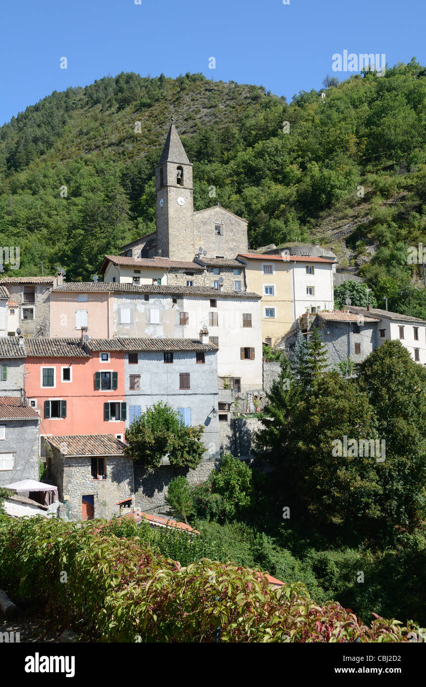 Blick auf das Dorf Malaussène im Var-Tal, Alpes-Maritimes, Frankreich Stockfoto