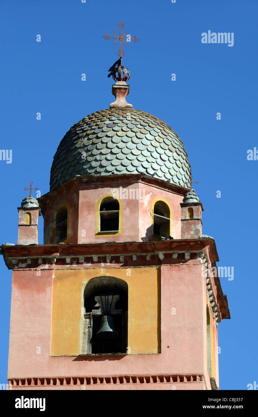Kuppel des Belfry oder Glockenturm der Kathedrale von Tende Im Roya-Tal Alpes-Maritimes Frankreich Stockfoto