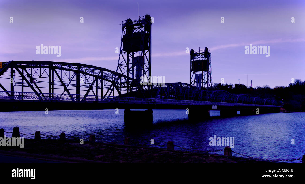 Die Antenne Hubbrücke in Duluth, Minnesota Stockfoto