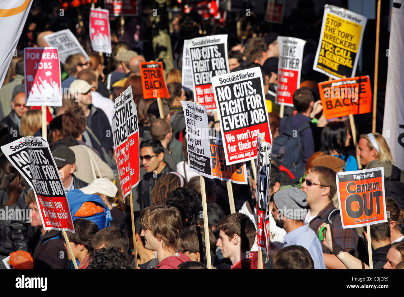 Besetzen der London Stock Exchange-Demonstration gegen Kürzungen und die Banker von besetzen London als ein friedlicher Protest organisiert. Stockfoto